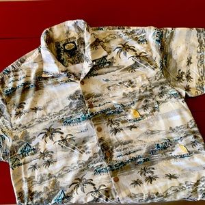 Men’s XL Tommy Bahama Hawaiian print Camp Shirt